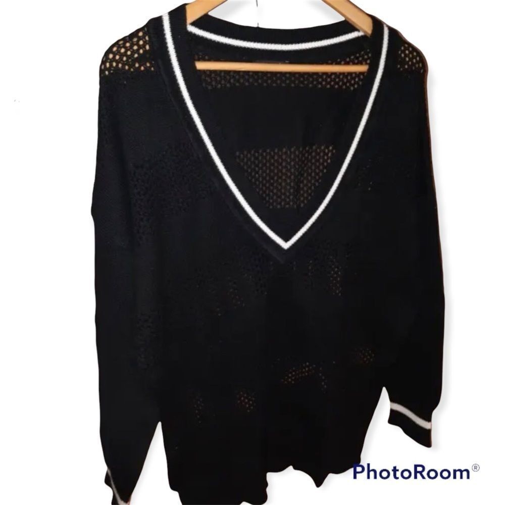 BLACK athleisure sweater​​​